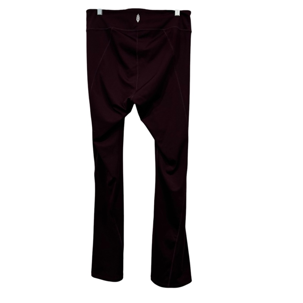 Free People Resilience Slim Leg Flare Yoga Pants Leggings in Fig Jam Size XL - Picture 4 of 13